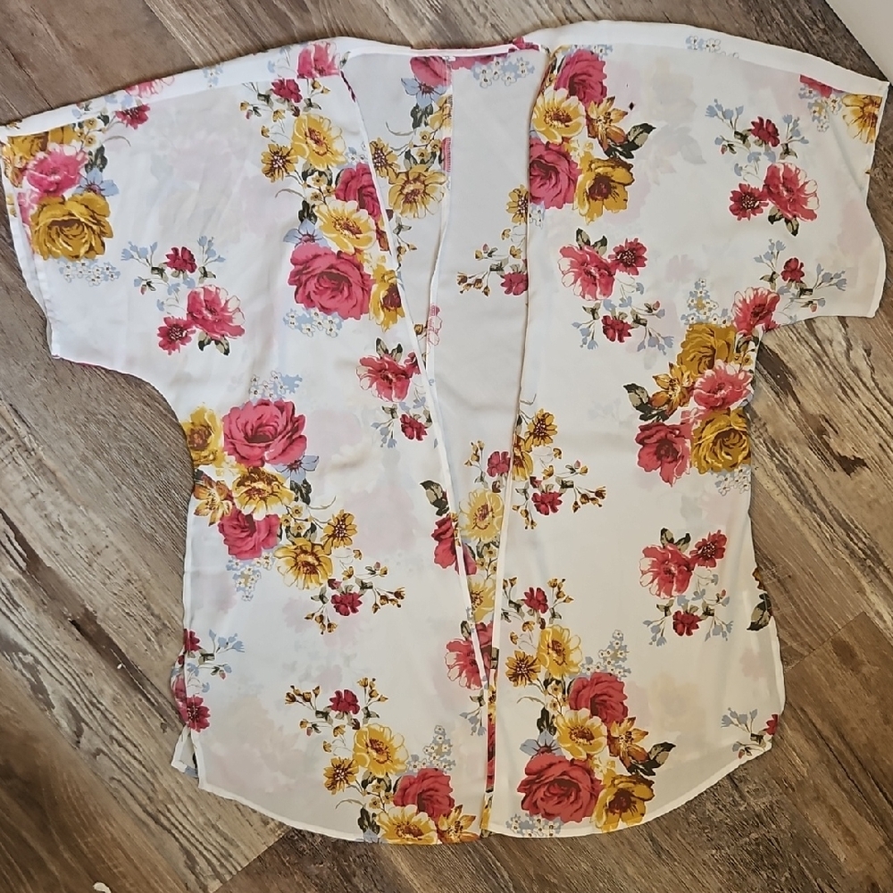 Maurices Floral Kimono with Pink and Blue Accents